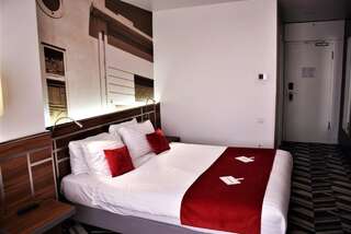 Отель Mercure Bucharest Unirii Бухарест Улучшенный двухместный номер с 1 кроватью-6