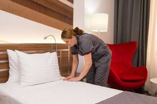 Отель Mercure Bucharest Unirii Бухарест Номер категории Privilege с кроватью размера "king-size"-7